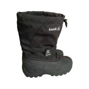 Kamik Black Outdoor Snow Boots In Black Size 2